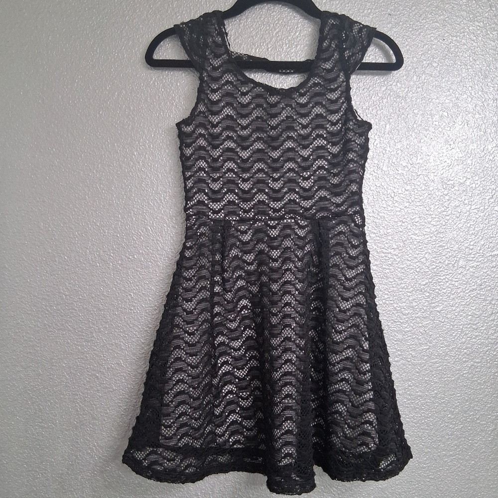 Lilt Girl's Black Lace Overlay Formal Dress Size 8. 13